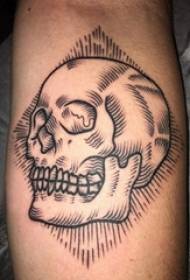 Ragazzi europei del tatuaggio del vitello vitelli su immagini del tatuaggio del cranio nero 99217 - modello di tatuaggio del tatuaggio del punto geometrico del gufo di colore europeo e americano del vitello