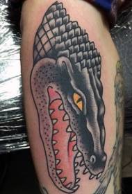 Kruda malmoderna bunta krokodila tatuaje
