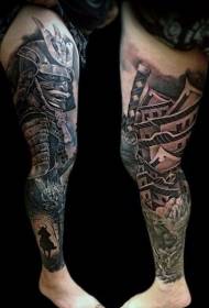 Kāju brūns karavīrs ar vecu mājas tetovējuma modeli