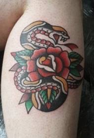 Φίδι και λουλούδι μοτίβα τατουάζ αγόρια μοσχάρια σε φίδι και λουλούδι τατουάζ εικόνες
