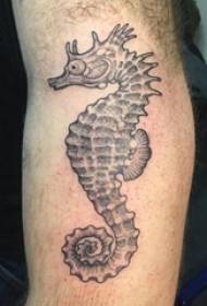 Patró de tatuatges hipopòtics nois vedella Imatge de tatuatge d'hipopòtam sobre cendra negra