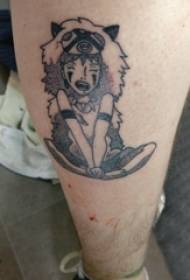 Vitello dello studente maschio del fumetto del tatuaggio sull'immagine sveglia del tatuaggio del fumetto