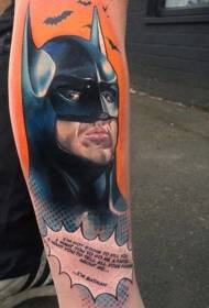 Tattookpụrụ igbu egbugbu batman nwere agba n'ụdị ọchị ọchị ụkwụ