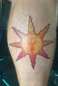 Tatoo la Maua ya wavulana wa tattoo ya jua kwenye picha za rangi za jua za jua