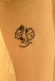 Vitello europeo della ragazza del tatuaggio del vitello sull'immagine nera del tatuaggio del fumetto