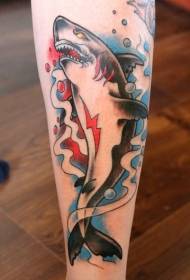 Ескі мектеп бұзауының түсті акула тату-суреті