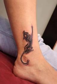 Modèle de tatouage de chat avec des chevilles grimpant