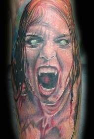 Horror film kleur bloedige vampier vrouw tattoo patroon