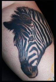 Modello di tatuaggio zebra in bianco e nero stile realistico