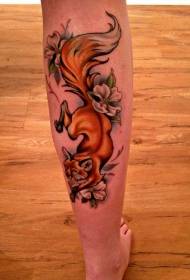 Dibujos animados de brazo pequeno de cores patrón de tatuaxe de flores de raposa pequena
