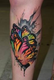 Cara de color de vedell amb ales de papallona combinades amb motius de tatuatge