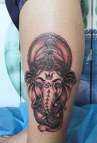 Buite die kuitmode tatoeëerpatroon vir olifante 102449 @ 'n klein tatoeëringpatroon van Sanskrit rondom die kalf
