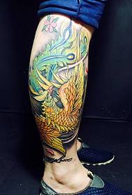 Nydelig og fargerikt Phoenix tatoveringsmønster på leggen