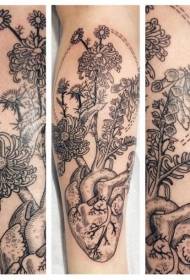 Shank beau motif de tatouage coeur et fleur style gravure noir