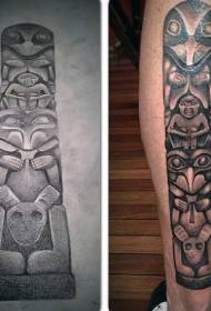 Tele staré kmenové sochy tetování vzor