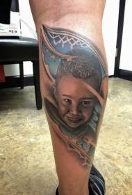 Veršelio berniuko portretas spalvingas tatuiruotės modelis