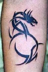 Vzorec tatoo črnega plemenskega zmaja