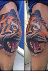 Patrón de tatuaje de tigre de dibujos animados malvado color ternero