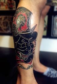 isang pagkatao tulad ng isang tattoo sa guya