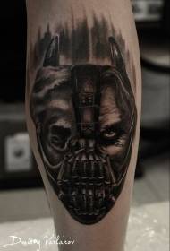 Modello di tatuaggio meccanico a forma di mostro nero con vitello