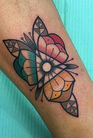 Kalf old school geometrische vlinder tattoo patroon