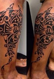Ternu di persunalità nera di tribale stile di tatuaggi di squid di tribù