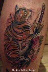 Shank kleurde Aziatyske tiger kat mei samurai swurd tattoo patroan