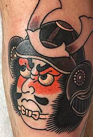 Tatuaggio di vitello tradizionale guerriero stile avatar vecchio stile giapponese