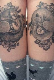 Eläinten tatuointikuvio jalat musta viiva nukkuu