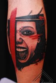 Cor assustador gritando mulher rosto tatuagem padrão