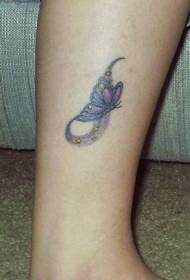 Patró de tatuatge de papallona de color de vedell