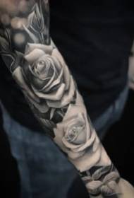 Tatuaggi realistici europei e americani, 9 braccia e tatuaggi realistici sul braccio grande