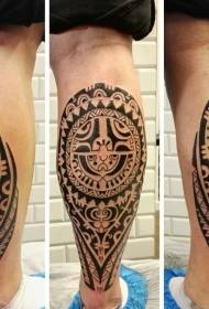 Ng'ombe yakuda ya Polynesian style totem tattoo