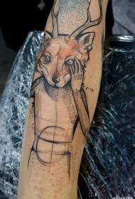 手臂老派彩色的狐狸與鹿角紋身圖案