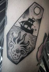 Простой черный гроб с рисунком татуировки осьминога
