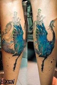 Padrão de tatuagem de pássaro colorido bonito na panturrilha