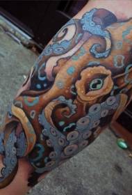 Teļa brūna astoņkāja tetovējuma modelis