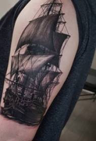 우울한 해적선 문신 그림에 큰 팔 문신 그림 남성 학생 큰 팔