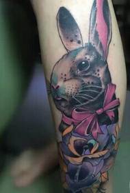 Patrón de tatuaje de conejo ternero hembra