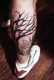 Vasikka musta yksinäinen puu hautausmaan tatuointikuviolla