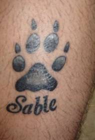 Model de tatuaj cu imprimeu laba de animal negru și scrisoare