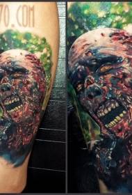 Ny skolkalv färgad ond zombie tatuering mönster