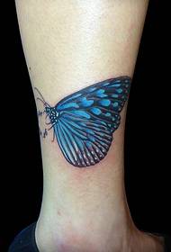 Imagini tatuaje cu fluturi cu picioare mici și delicate