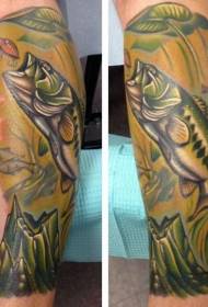 Modellu realista di tatuaggi di pesci di saltu di culore di vitellu