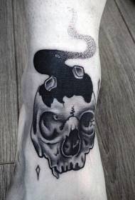 Simpla mano desegnita tatuaje de nigra krania ŝablono