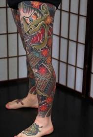 Buntes Dämonmasken- und Samuraitätowierungsmuster der asiatischen Art des Beines