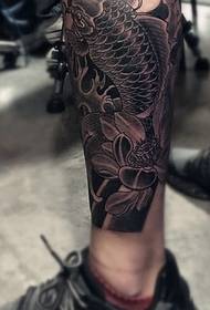 Élénk tintahal tetoválás minta borjakkal