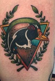 Padrão de tatuagem de perna de pássaro e triângulo colorido
