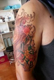 Imagem de tatuagem de lula vermelha grande