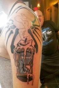 Lengan besar tatu ilustrasi lengan besar lelaki pada gambar tatu lilin berwarna